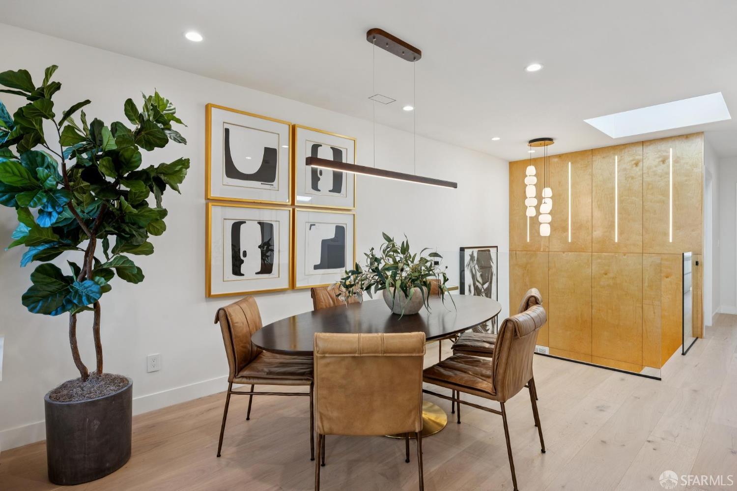 Detail Gallery Image 10 of 60 For 2020 20th Ave, San Francisco,  CA 94116 - 4 Beds | 3 Baths