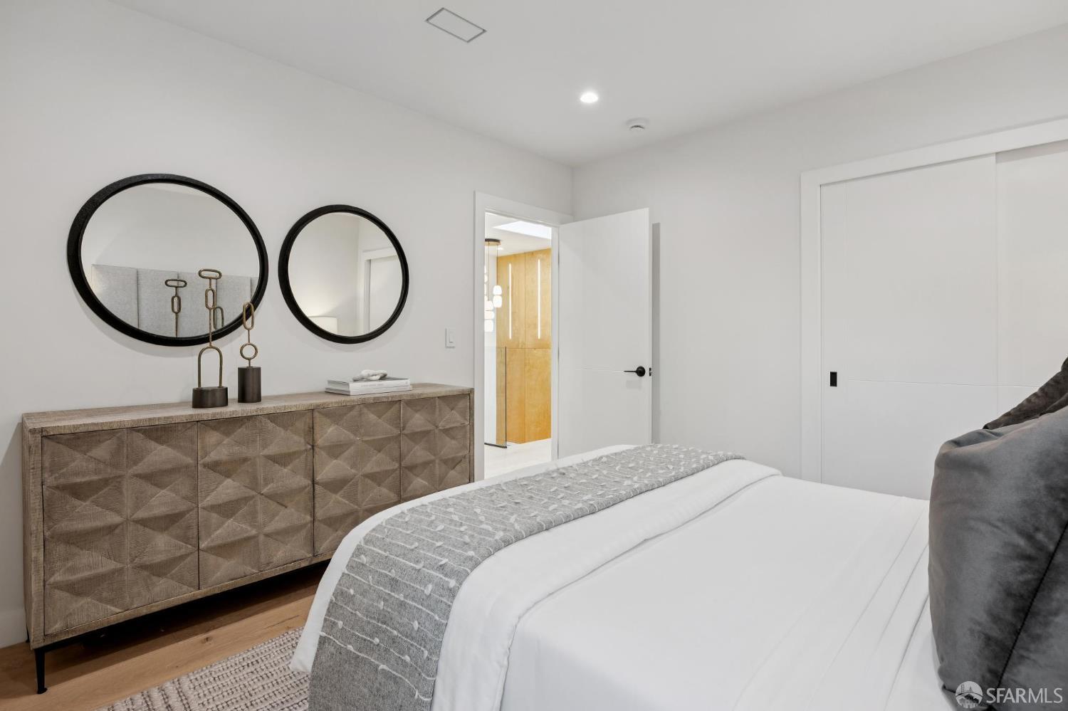 Detail Gallery Image 32 of 60 For 2020 20th Ave, San Francisco,  CA 94116 - 4 Beds | 3 Baths