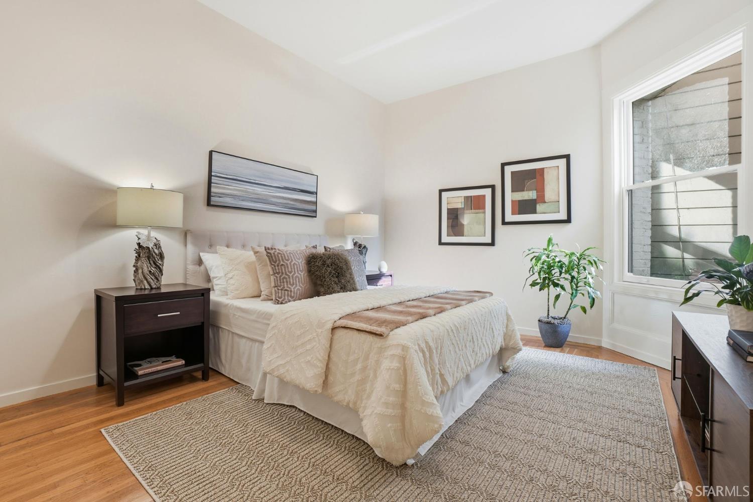 Detail Gallery Image 20 of 42 For 1760 Pacific Ave #4,  San Francisco,  CA 94109 - 3 Beds | 2 Baths
