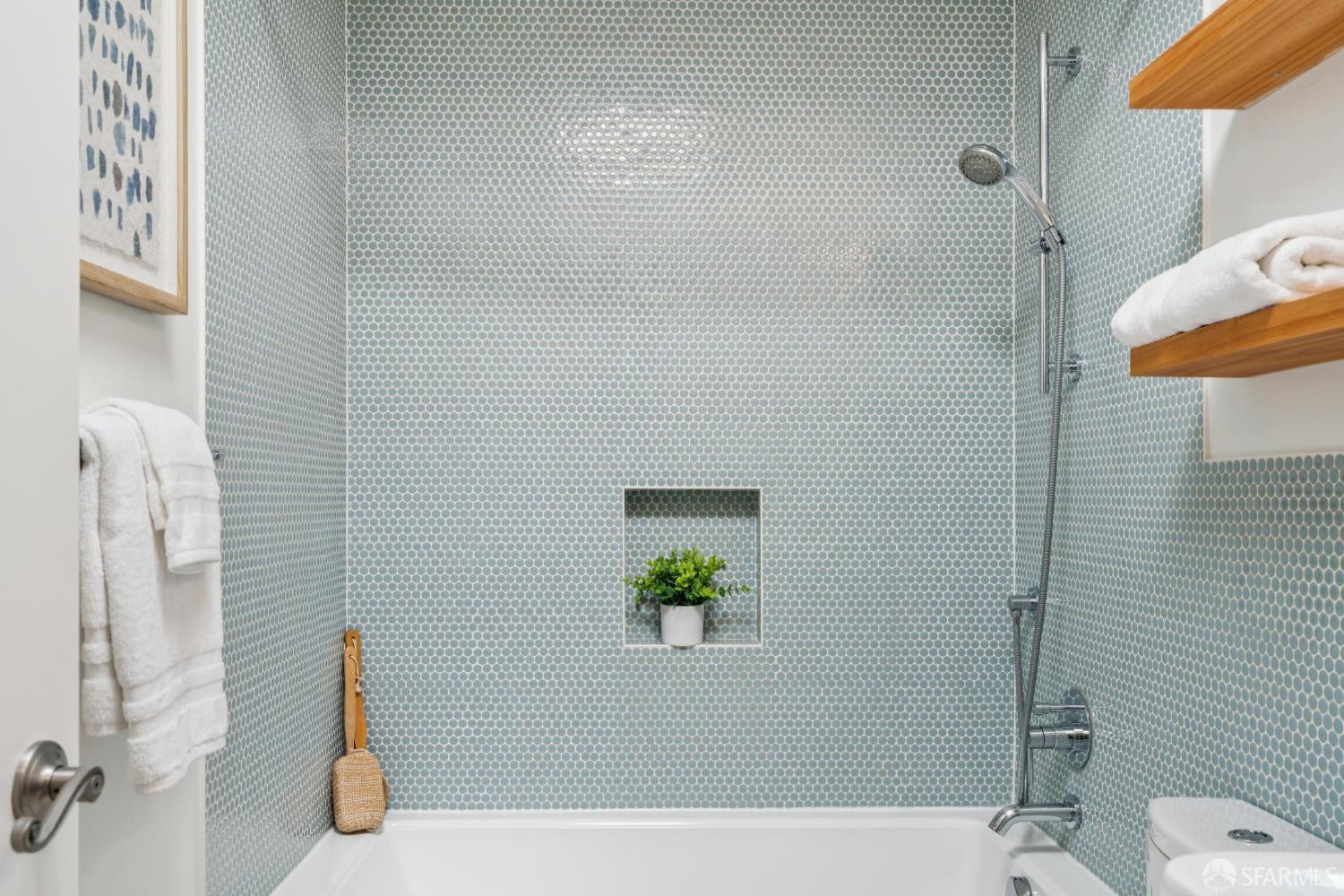 Photo #16: 426099980 Listing: Photo #16