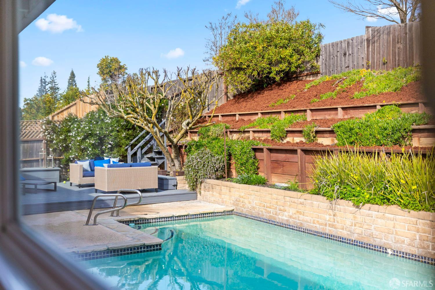 Detail Gallery Image 37 of 59 For 1548 Fieldcrest Dr, Pleasant Hill,  CA 94523 - 4 Beds | 2/1 Baths