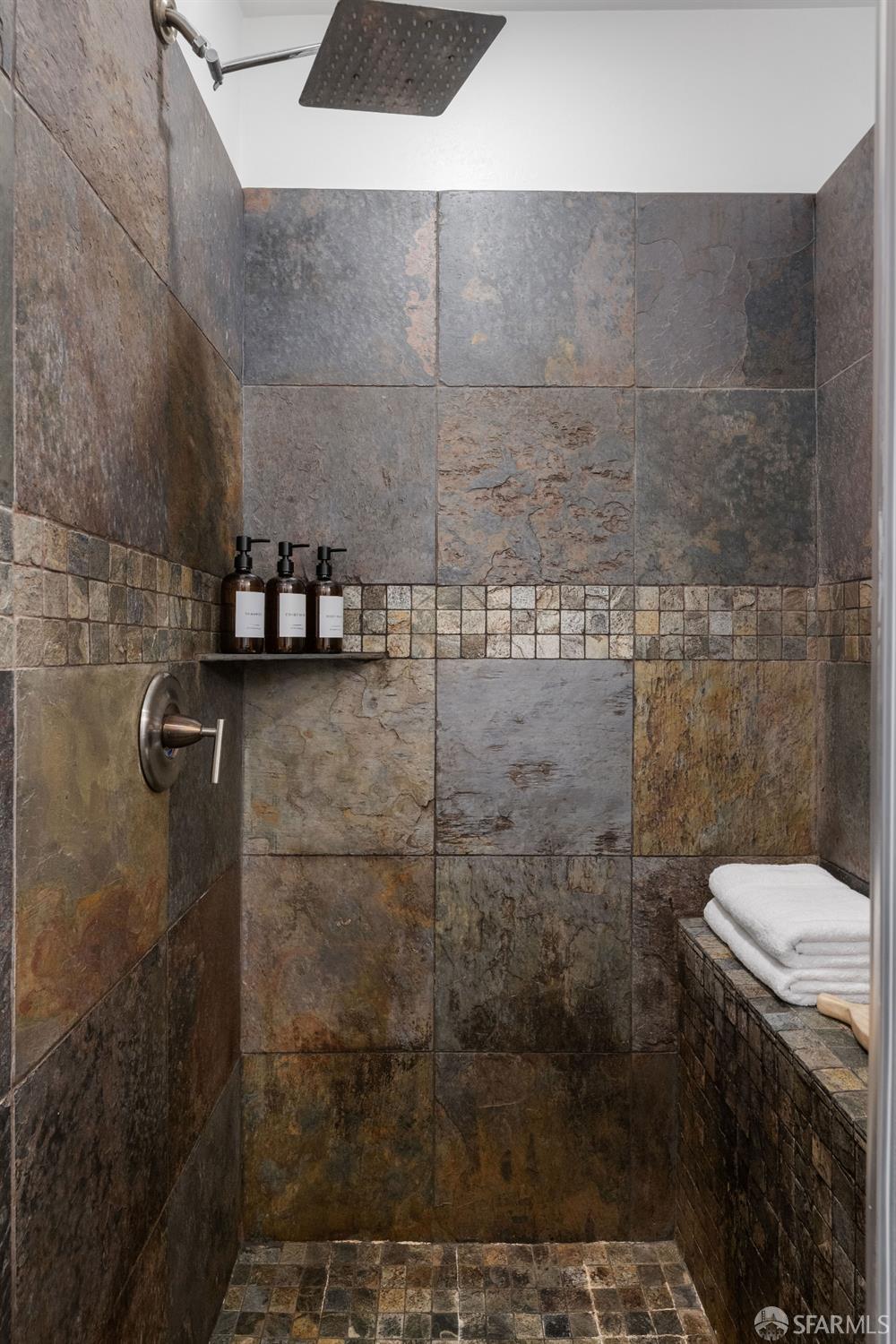 Detail Gallery Image 13 of 24 For 34 Harris Pl, San Francisco,  CA 94123 - 1 Beds | 1 Baths