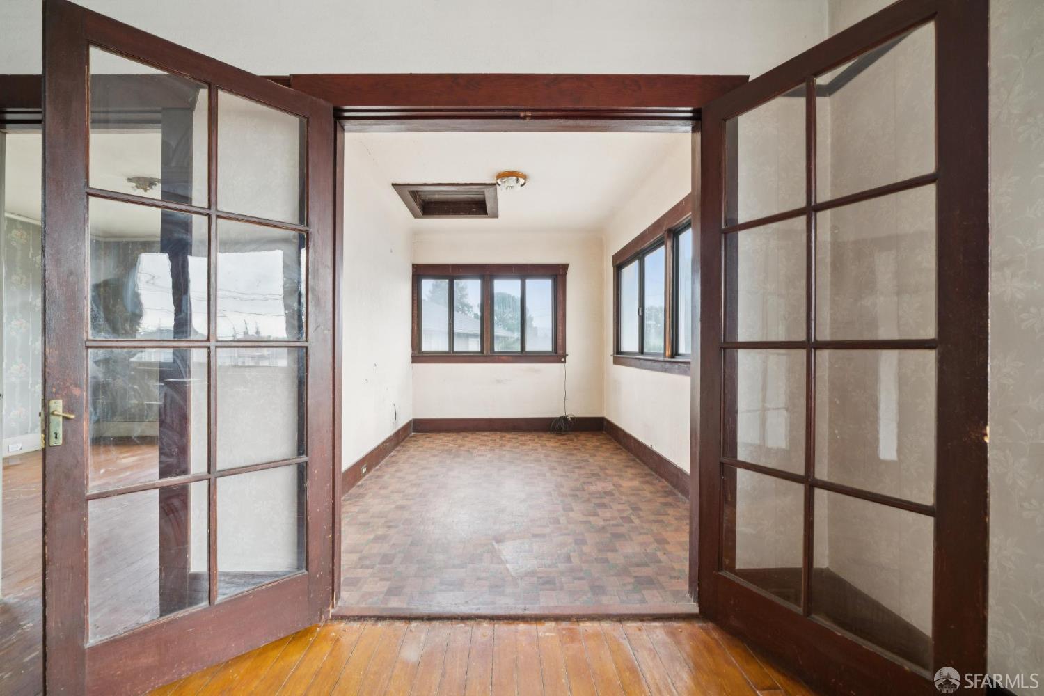 Detail Gallery Image 34 of 47 For 402 Newton Ave, Oakland,  CA 94606 - 5 Beds | 1 Baths