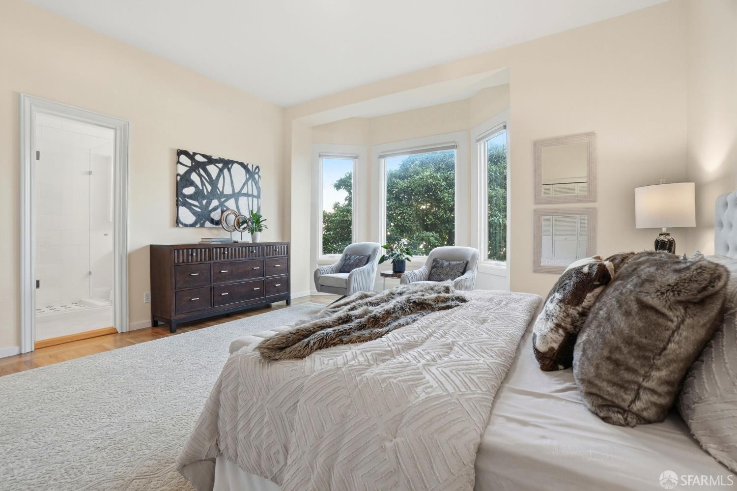 Detail Gallery Image 25 of 42 For 1760 Pacific Ave #4,  San Francisco,  CA 94109 - 3 Beds | 2 Baths