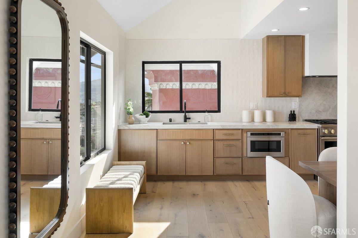 Detail Gallery Image 9 of 47 For 511 Gennessee St, San Francisco,  CA 94127 - 4 Beds | 2 Baths