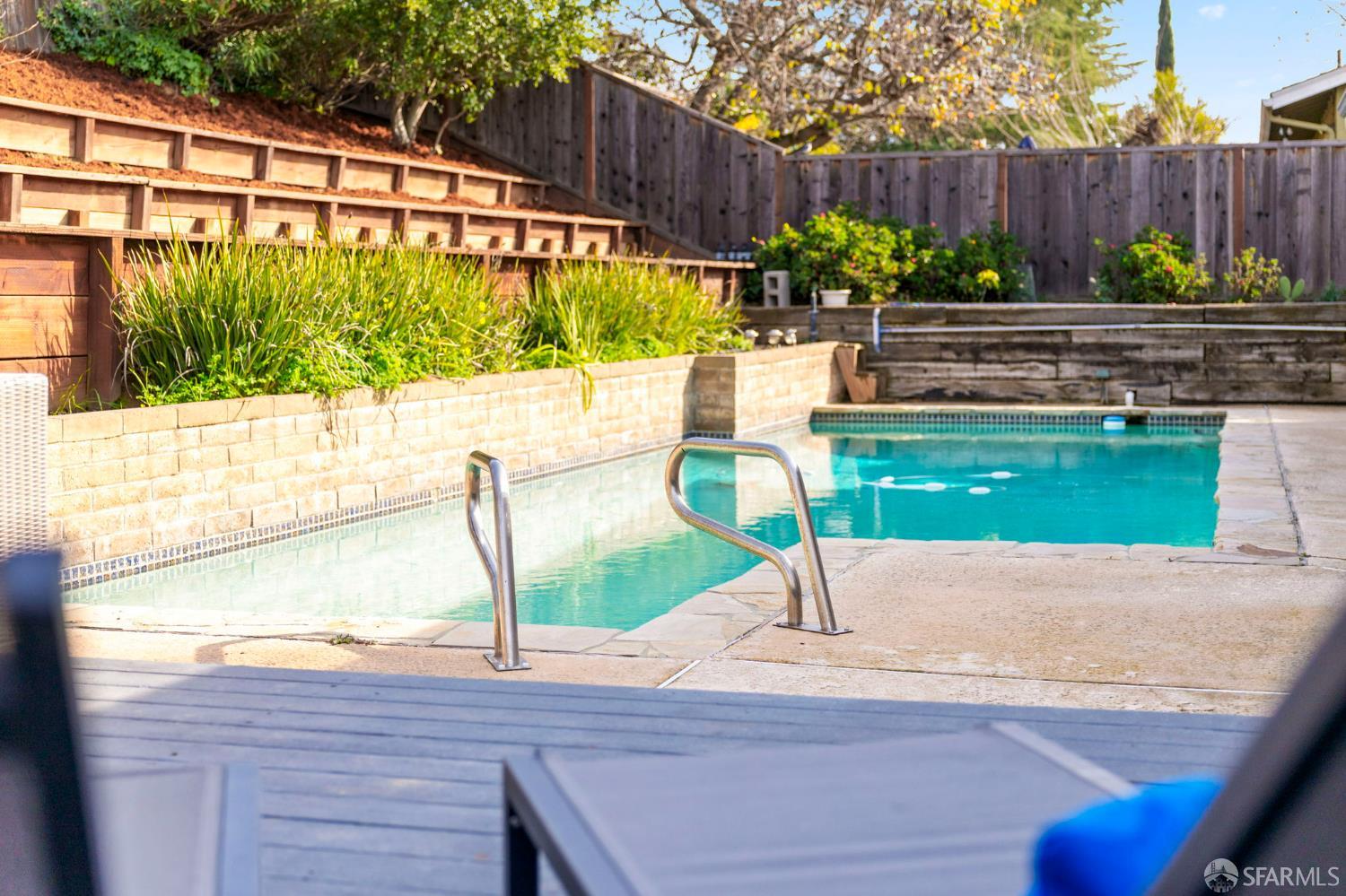 Detail Gallery Image 48 of 59 For 1548 Fieldcrest Dr, Pleasant Hill,  CA 94523 - 4 Beds | 2/1 Baths