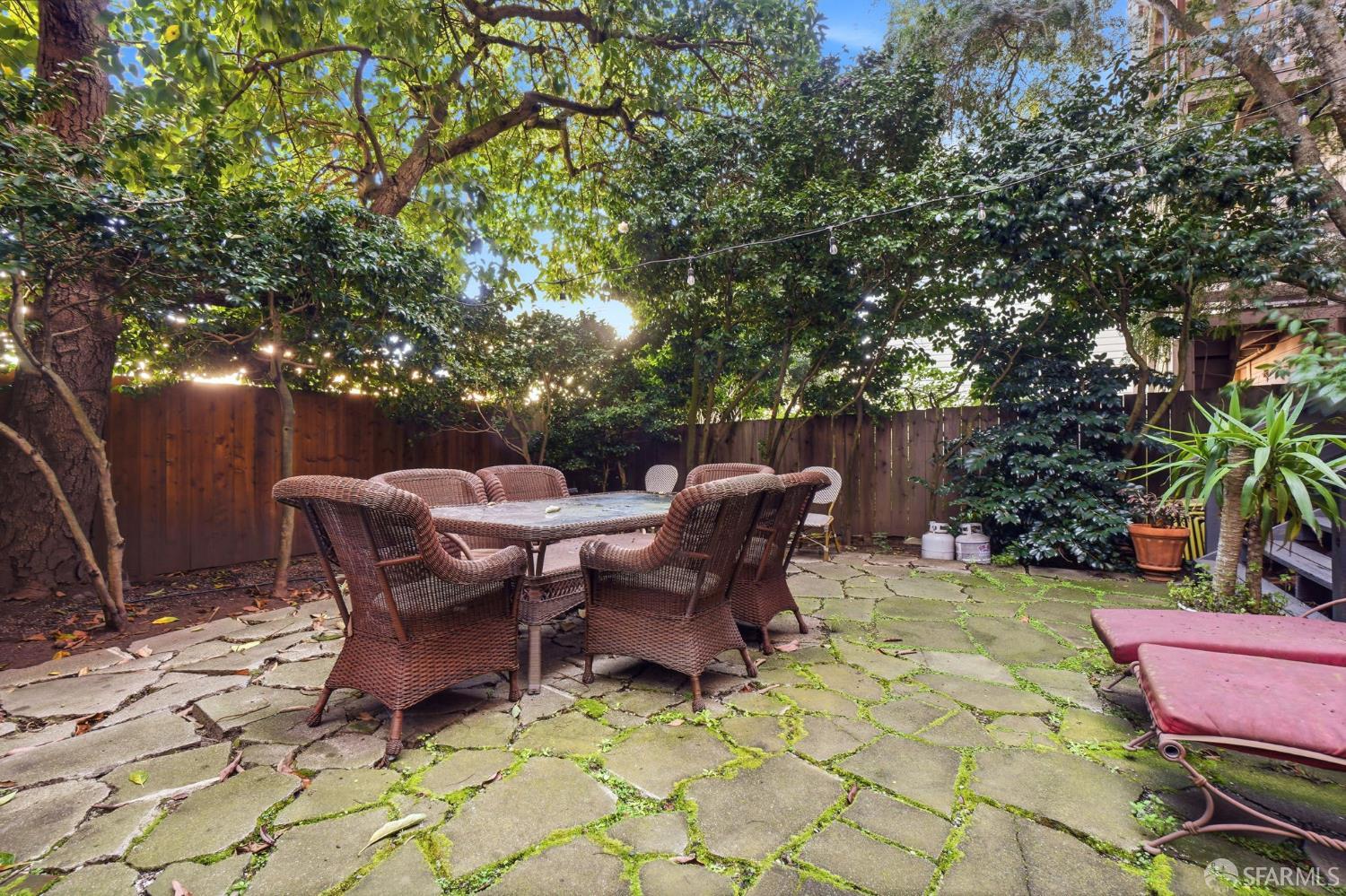 Detail Gallery Image 36 of 42 For 1760 Pacific Ave #4,  San Francisco,  CA 94109 - 3 Beds | 2 Baths