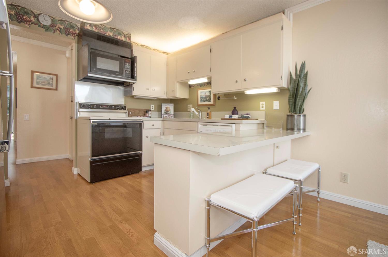 Detail Gallery Image 10 of 25 For 5080 Diamond Heights Blvd a,  San Francisco,  CA 94131 - 2 Beds | 2 Baths