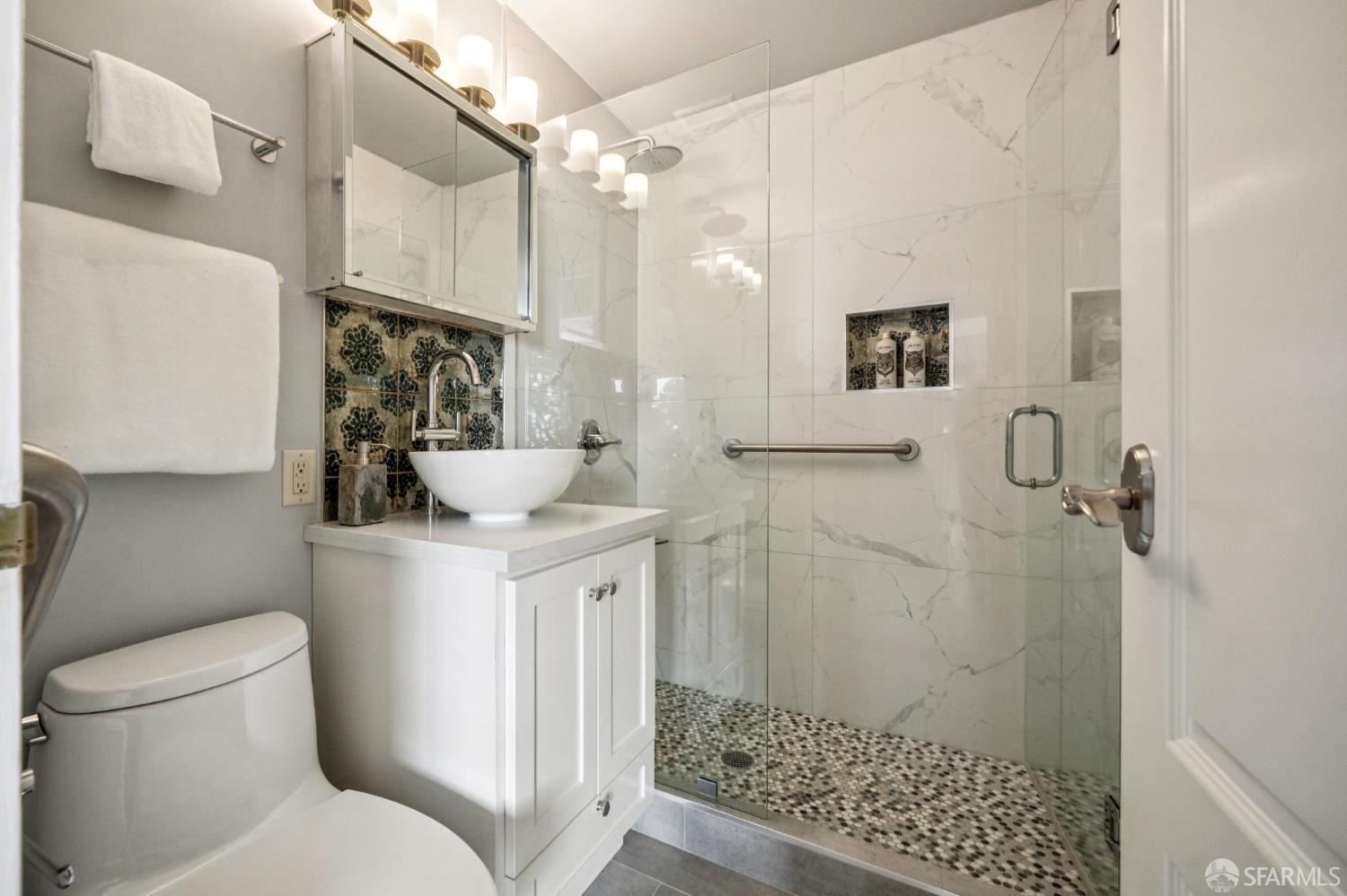 Detail Gallery Image 31 of 55 For 370 Horizon Way, Pacifica,  CA 94044 - 2 Beds | 1/1 Baths