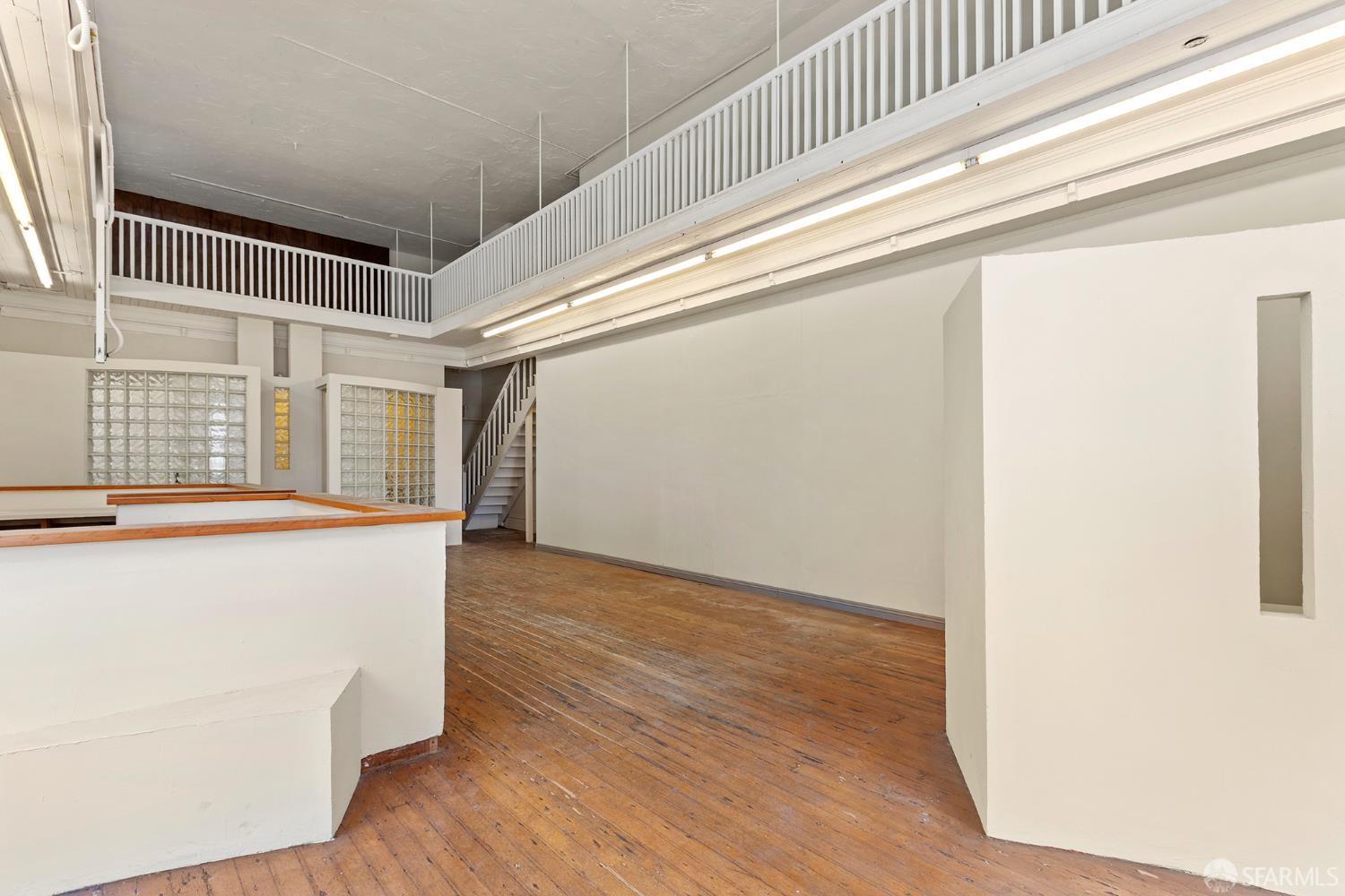 Detail Gallery Image 6 of 13 For 1499 Washington St, San Francisco,  CA 94109 - – Beds | – Baths