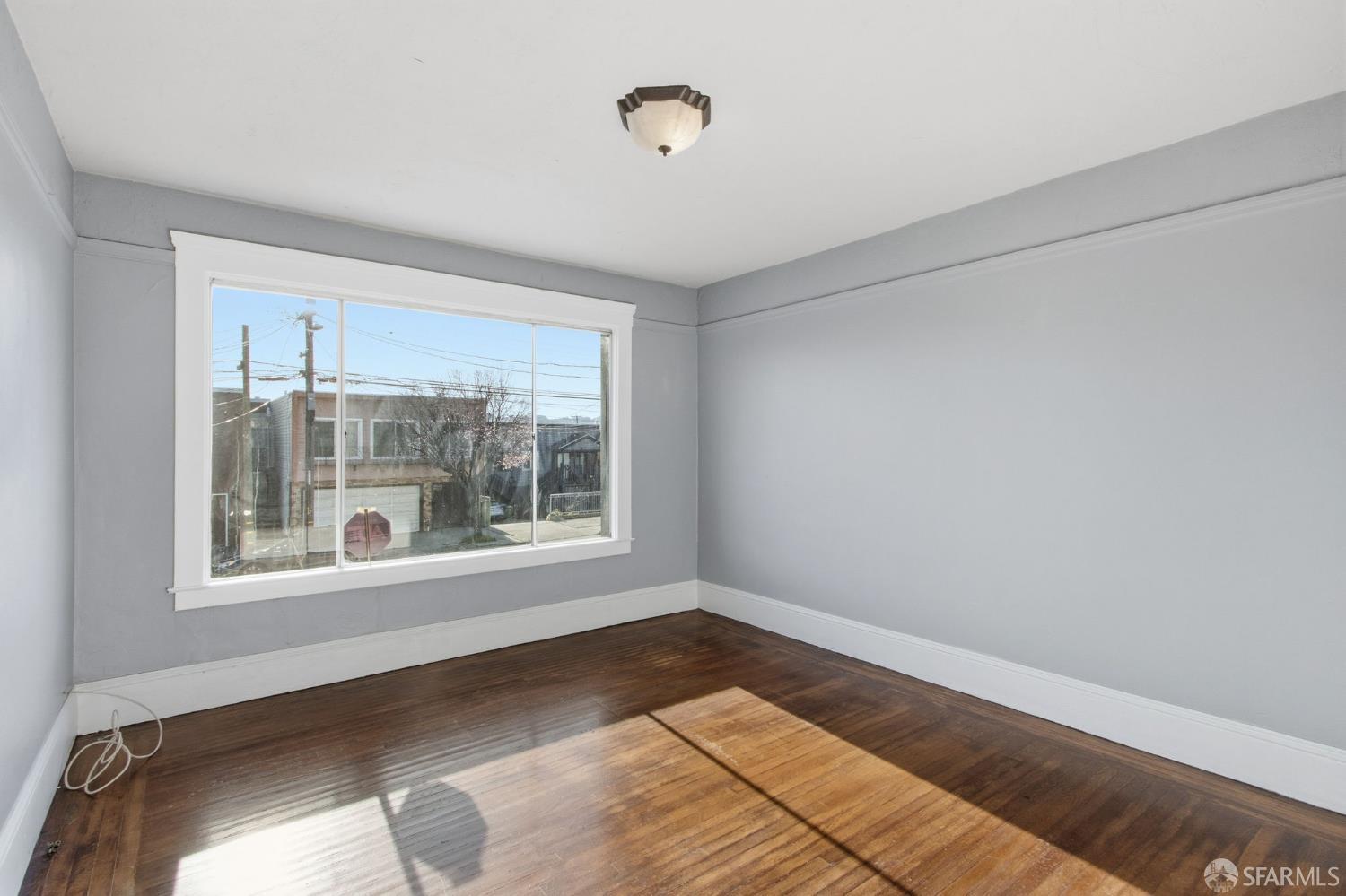 Detail Gallery Image 6 of 40 For 1470 Revere Ave, San Francisco,  CA 94124 - 2 Beds | 1 Baths