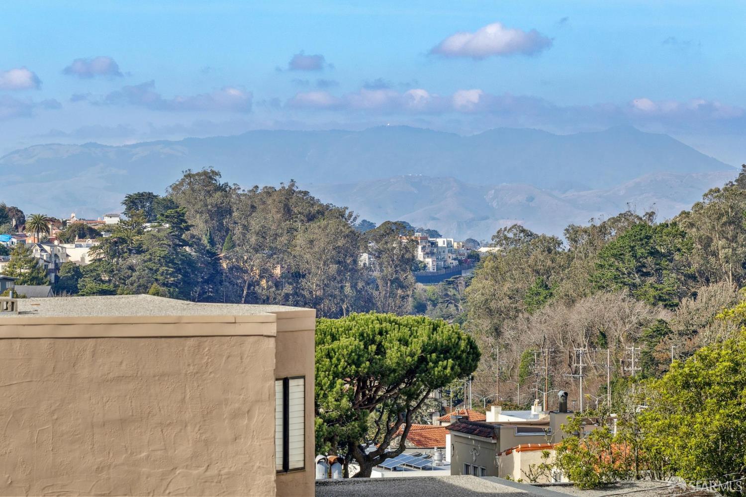 Detail Gallery Image 7 of 67 For 89 Idora Ave, San Francisco,  CA 94127 - 4 Beds | 3 Baths