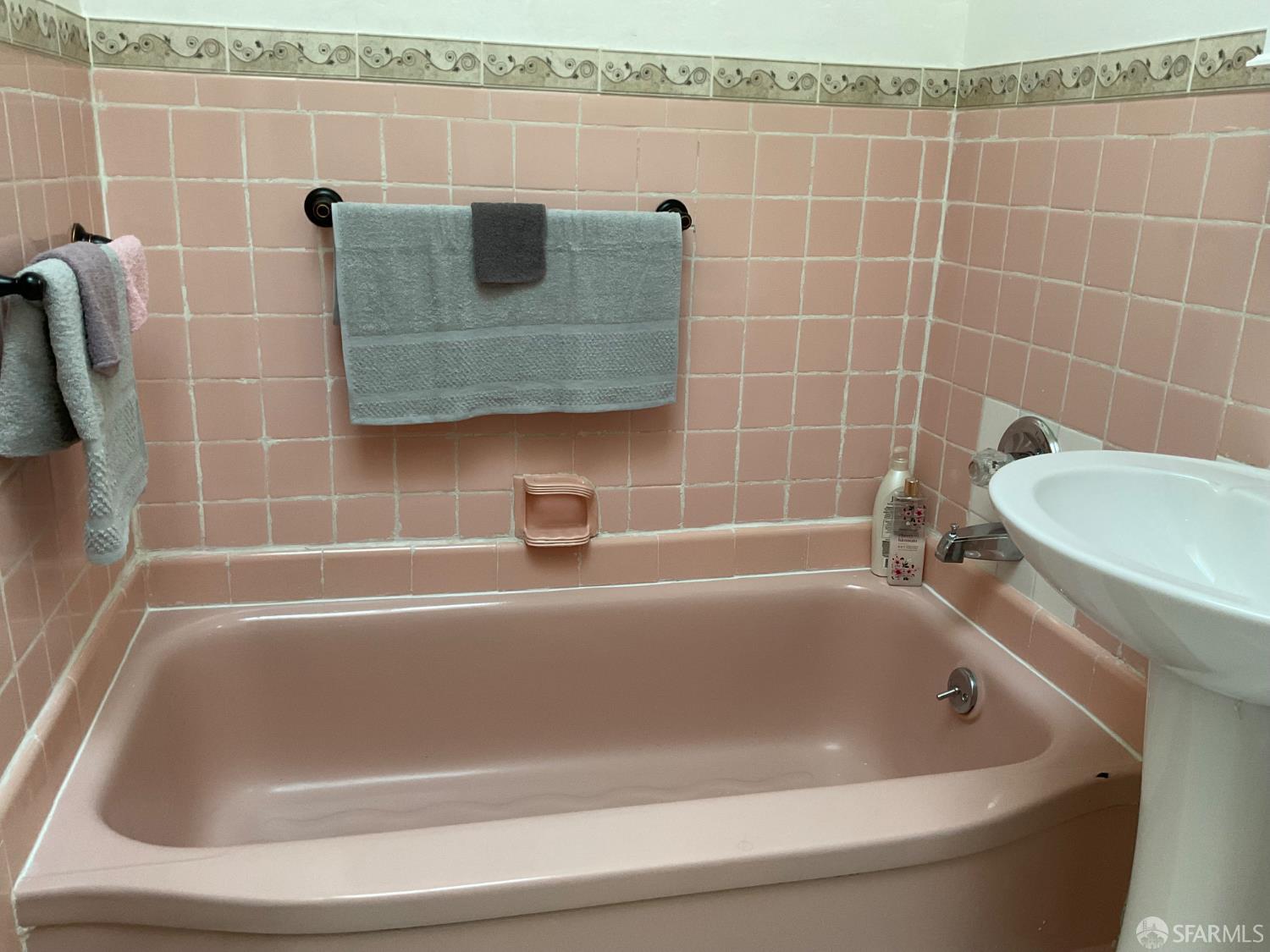 Detail Gallery Image 10 of 27 For Address Is Not Disclosed, San Francisco,  CA 94116 - 3 Beds | 1 Baths