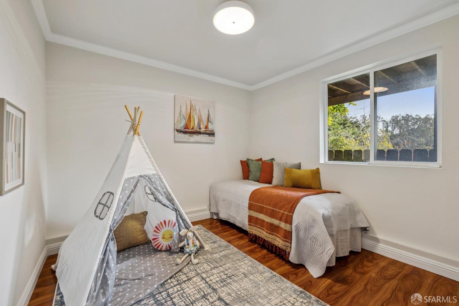 Detail Gallery Image 35 of 47 For 235 Oak Park Dr, San Francisco,  CA 94131 - 6 Beds | 3 Baths