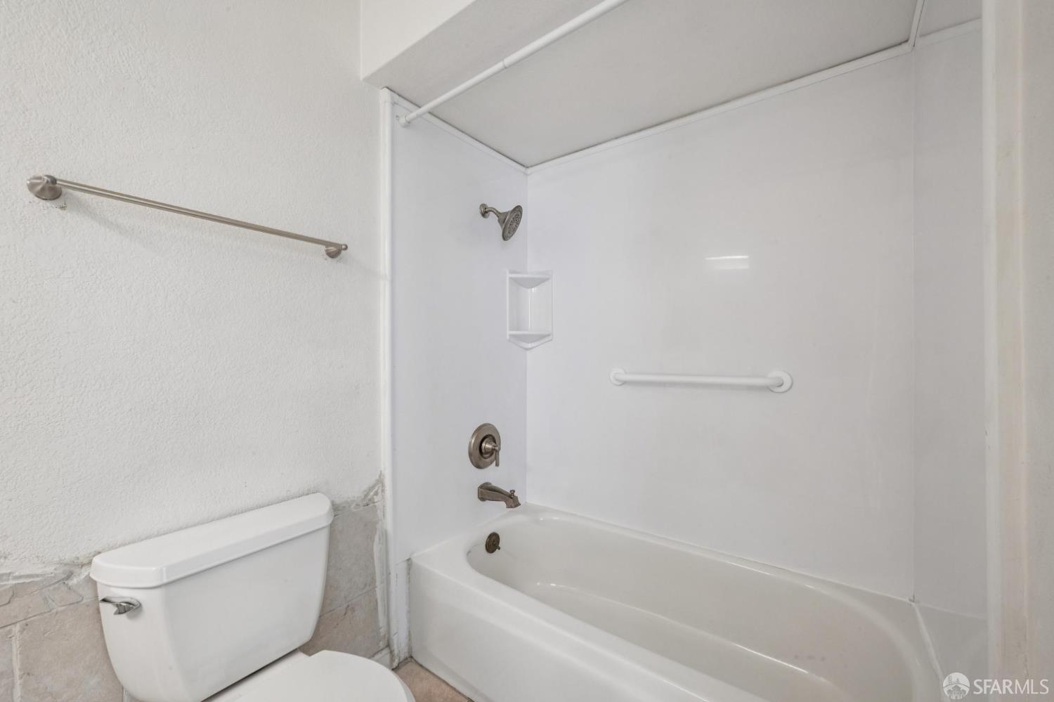 Detail Gallery Image 26 of 31 For 21117 Gary Dr #116,  Castro Valley,  CA 94546 - 2 Beds | 2 Baths