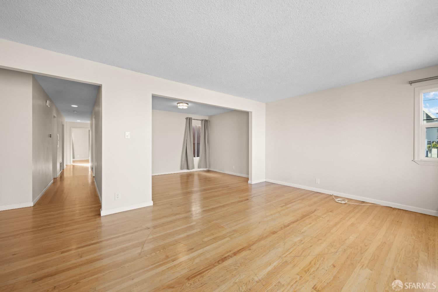 Detail Gallery Image 6 of 21 For 329 Woolsey St, San Francisco,  CA 94134 - – Beds | – Baths