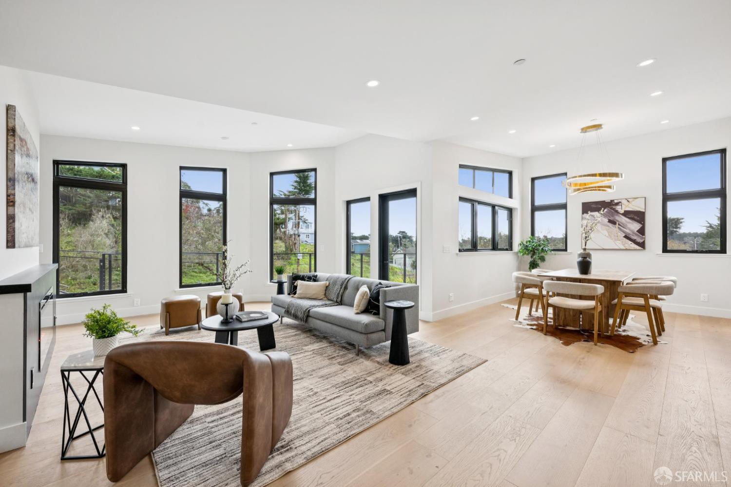 Detail Gallery Image 6 of 31 For 882 Stetson St, Moss Beach,  CA 94038 - 4 Beds | 3/1 Baths