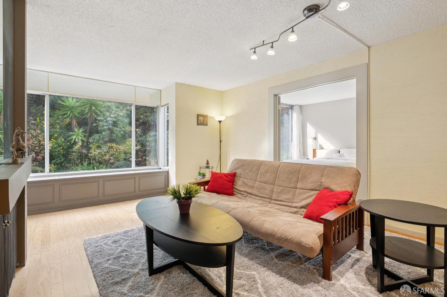 Detail Gallery Image 8 of 35 For 5320 Diamond Heights Blvd 202k,  San Francisco,  CA 94117 - 1 Beds | 1 Baths