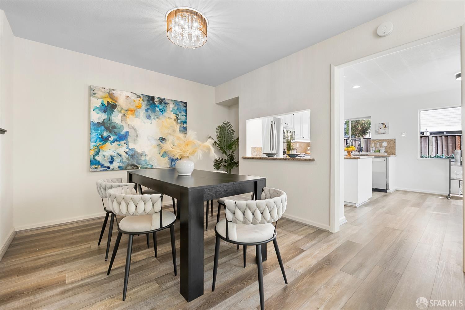 Detail Gallery Image 5 of 23 For 36 Bannister Way, Alameda,  CA 94502 - 2 Beds | 2/1 Baths