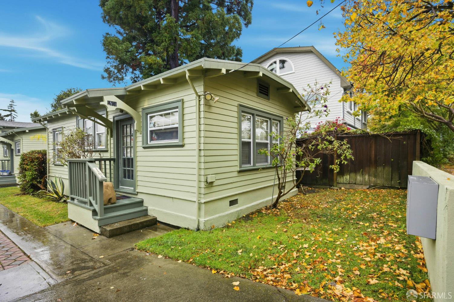 Detail Gallery Image 5 of 29 For 1504 10th St, Berkeley,  CA 94710 - – Beds | – Baths