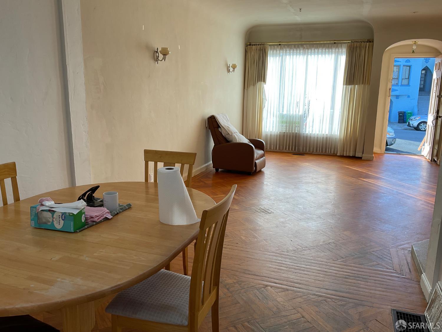 2222 45th, San Francisco, CA, 94116