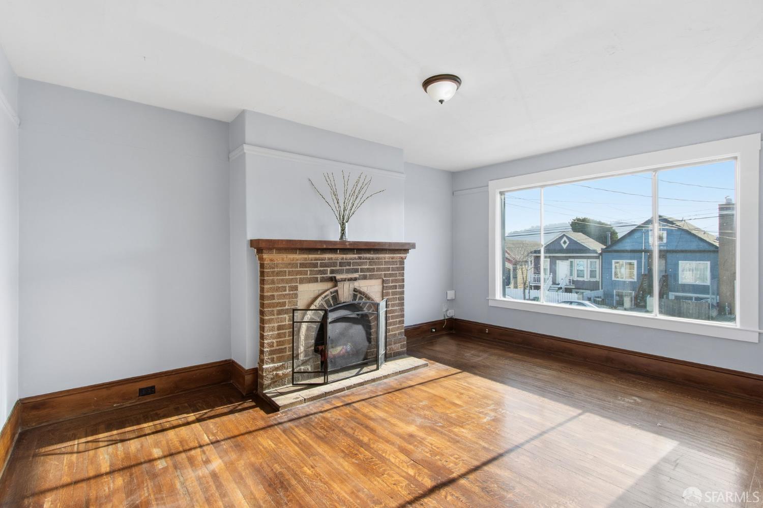 Detail Gallery Image 8 of 40 For 1470 Revere Ave, San Francisco,  CA 94124 - 2 Beds | 1 Baths