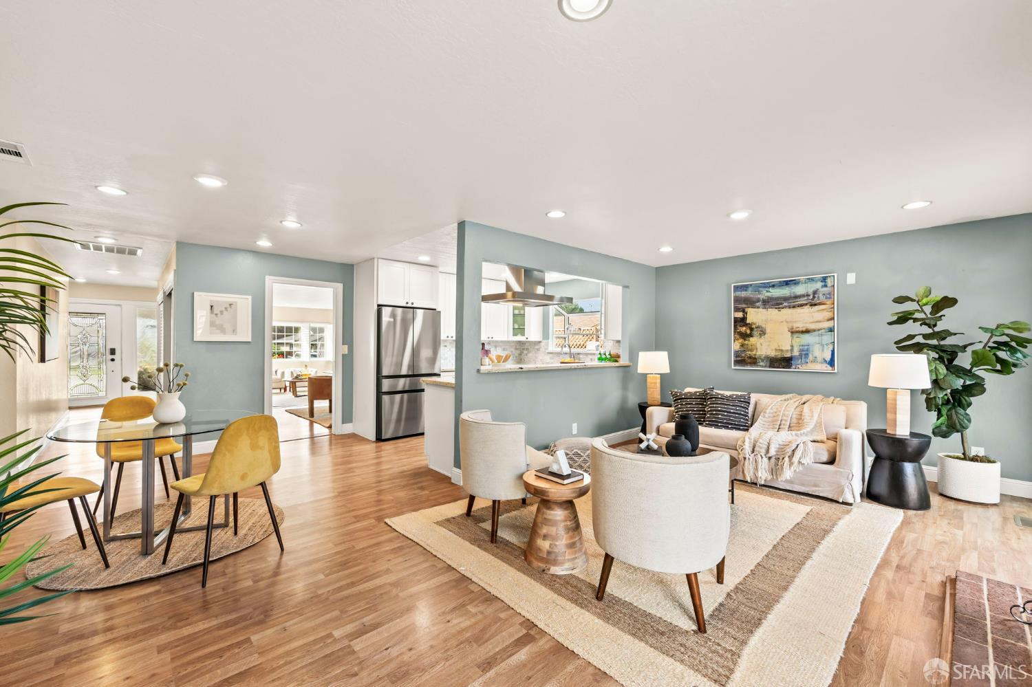 Detail Gallery Image 8 of 59 For 1548 Fieldcrest Dr, Pleasant Hill,  CA 94523 - 4 Beds | 2/1 Baths