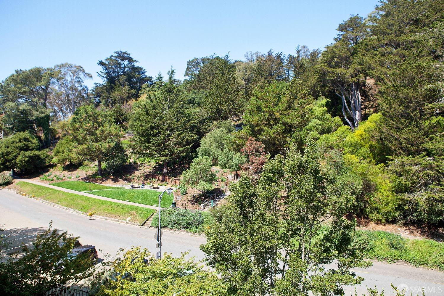 Photo #4: 426099939 Listing: Photo #4