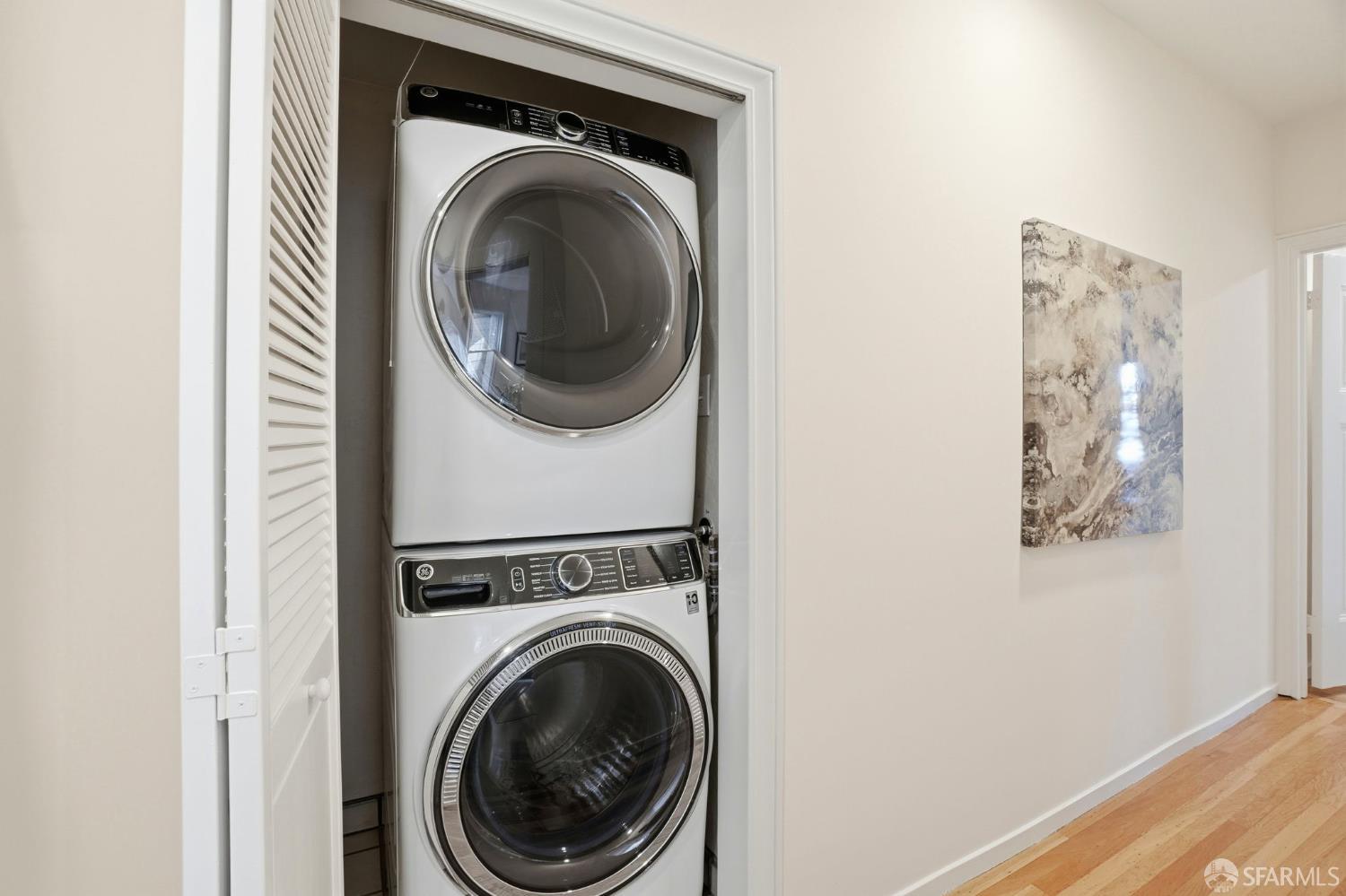 Detail Gallery Image 30 of 42 For 1760 Pacific Ave #4,  San Francisco,  CA 94109 - 3 Beds | 2 Baths