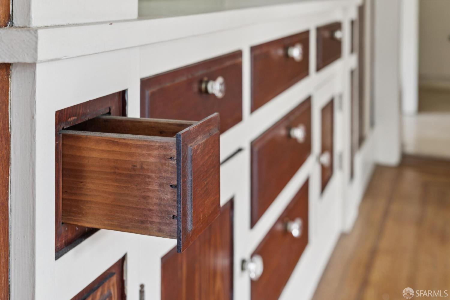 Detail Gallery Image 13 of 47 For 402 Newton Ave, Oakland,  CA 94606 - 5 Beds | 1 Baths