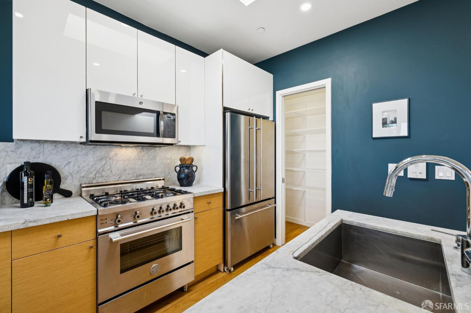 Detail Gallery Image 25 of 41 For 3190 Scott St #308,  San Francisco,  CA 94123 - 2 Beds | 2 Baths