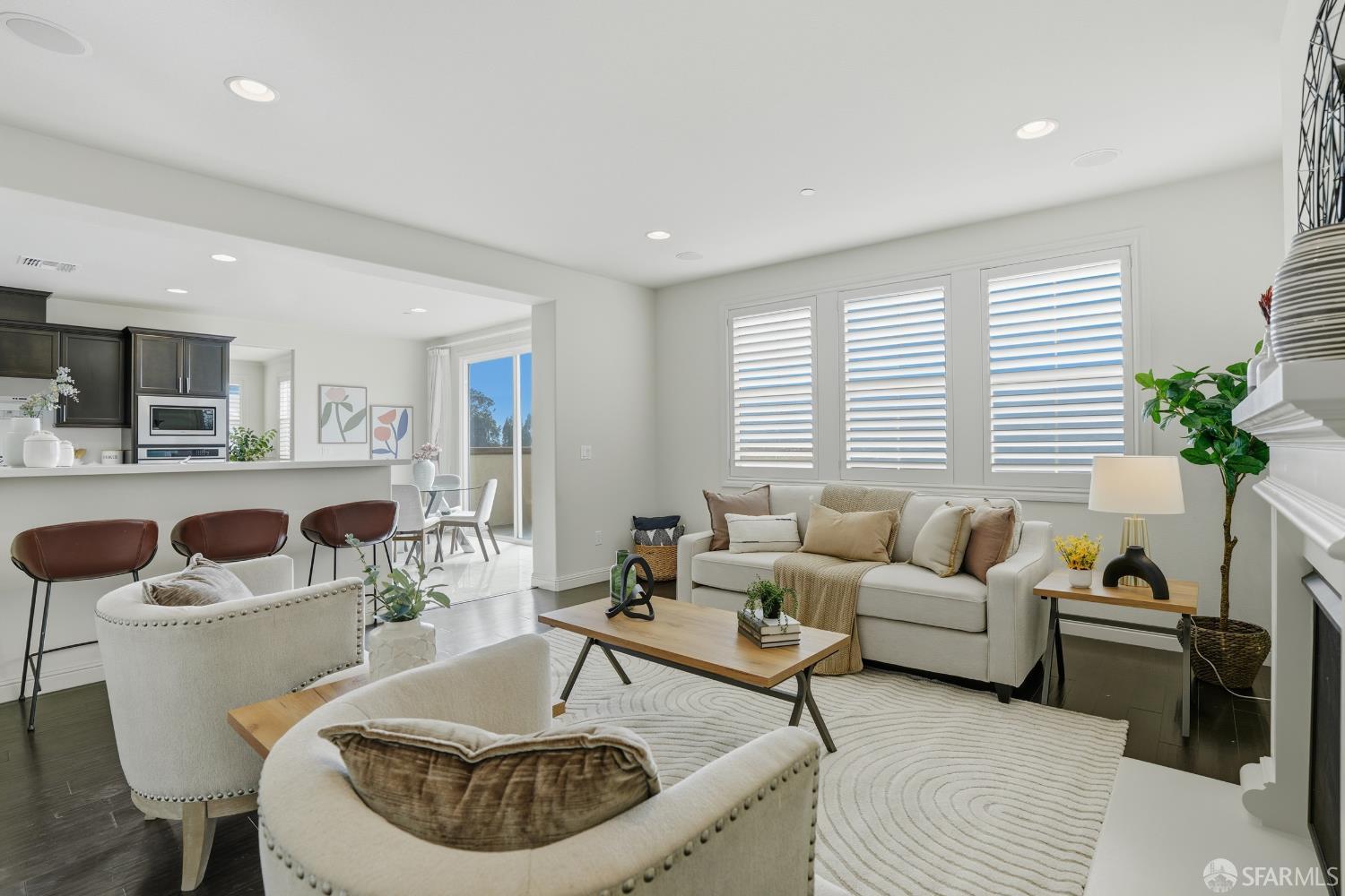 Detail Gallery Image 20 of 63 For 147 Elderberry Ln, Brisbane,  CA 94005 - 5 Beds | 3 Baths