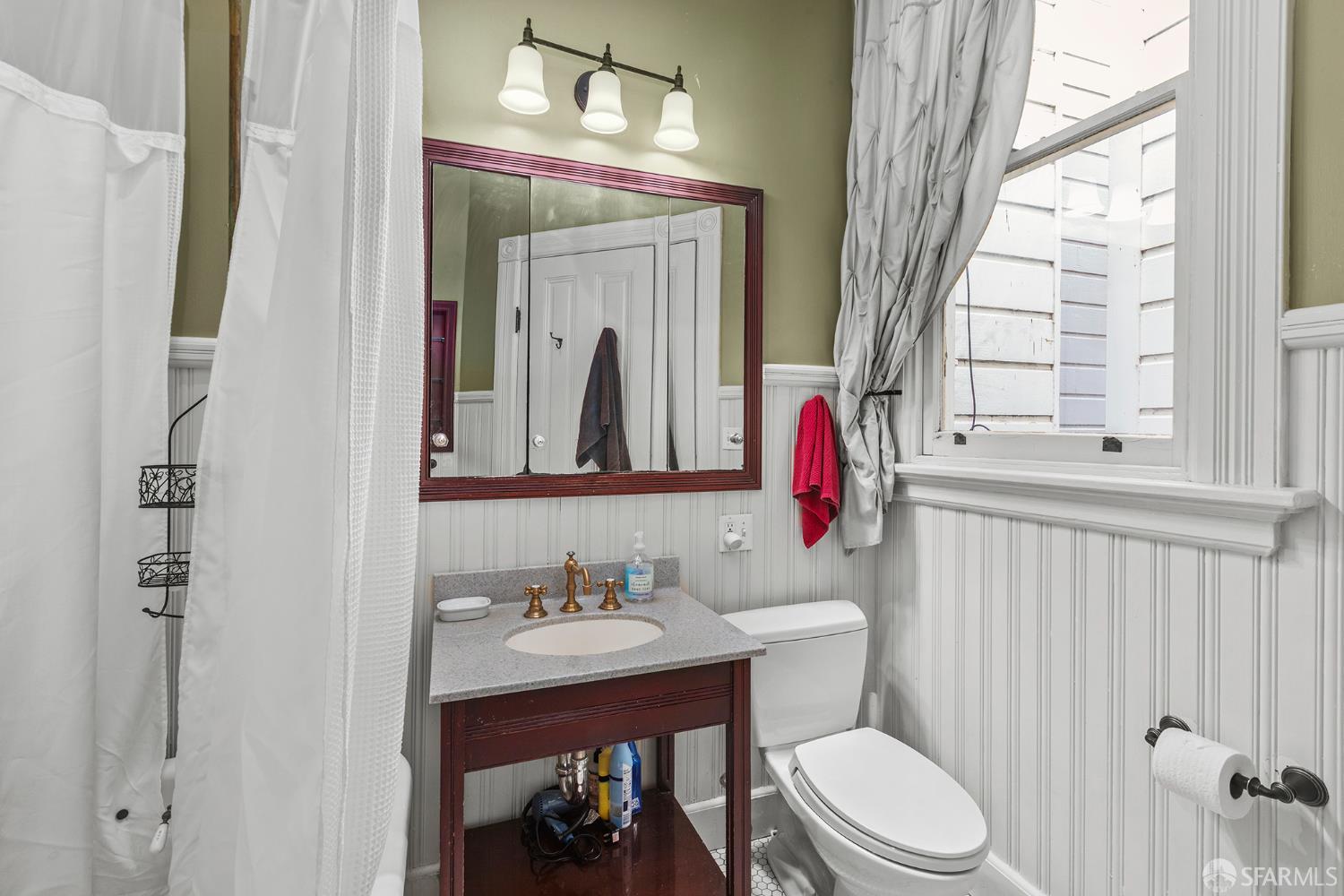 Detail Gallery Image 20 of 34 For 237 Pierce St, San Francisco,  CA 94117 - 2 Beds | 1 Baths