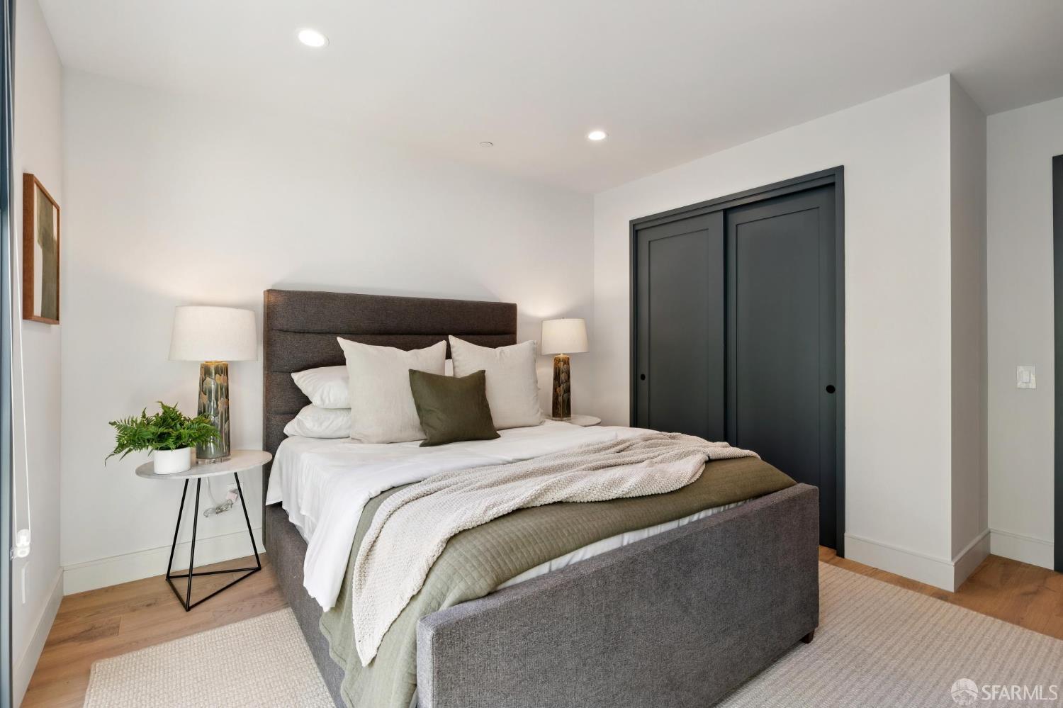 Detail Gallery Image 39 of 56 For 937 Kansas St, San Francisco,  CA 94107 - 4 Beds | 3/1 Baths