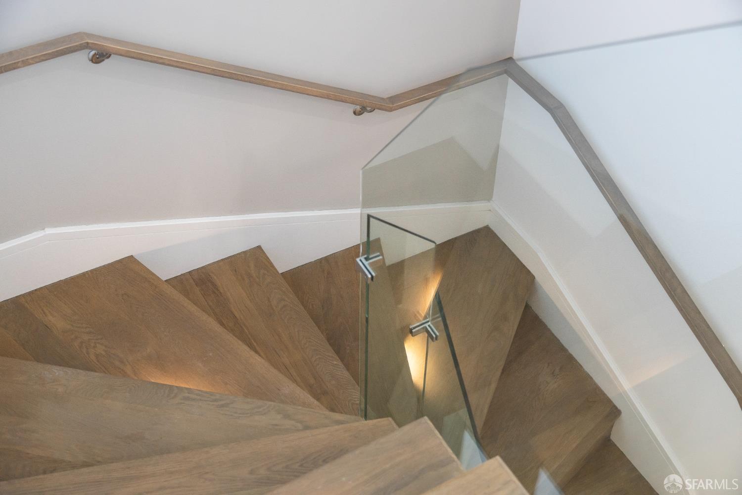 Detail Gallery Image 13 of 40 For 2829 25th St #3,  San Francisco,  CA 94110 - 3 Beds | 2/1 Baths