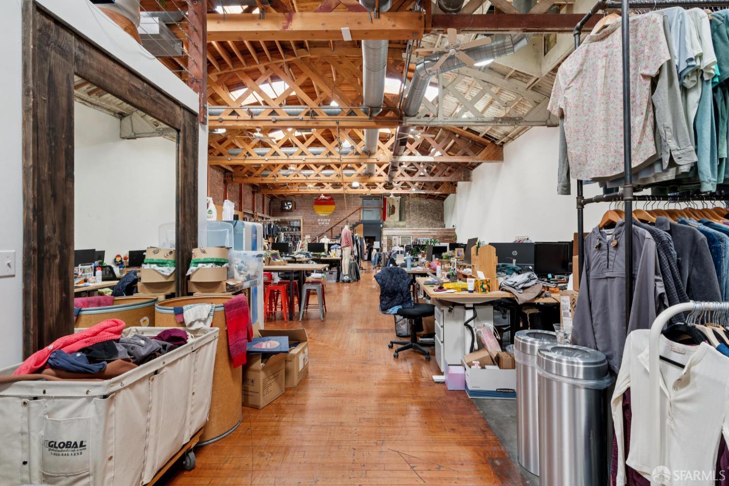 Detail Gallery Image 2 of 25 For 1550 California St, San Francisco,  CA 94109 - – Beds | – Baths