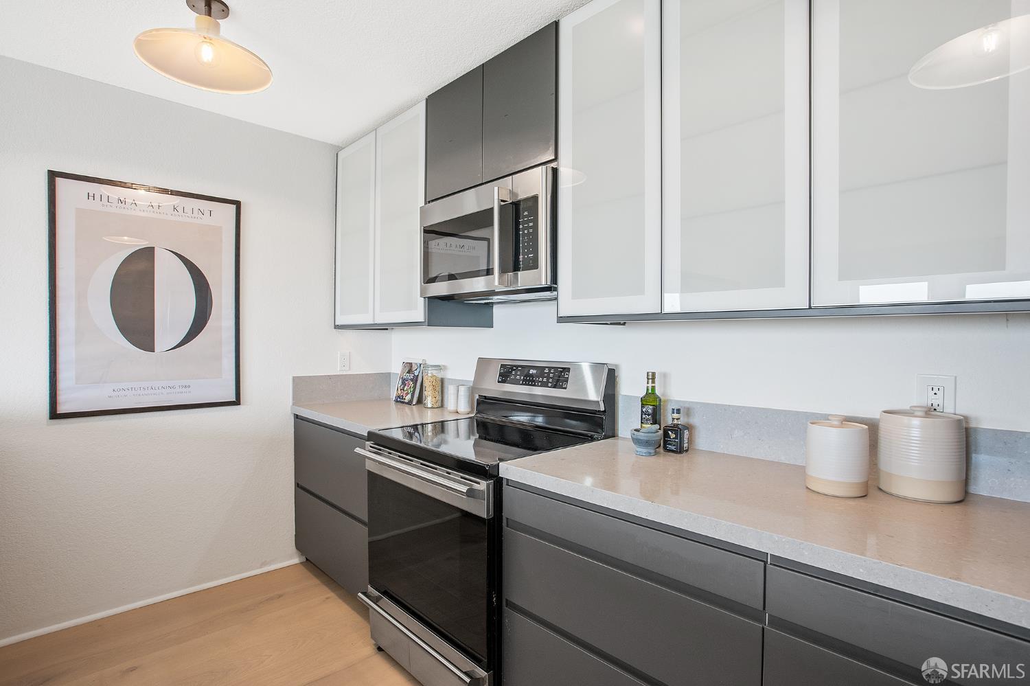 Detail Gallery Image 5 of 31 For 65 High St, San Francisco,  CA 94114 - 3 Beds | 2 Baths