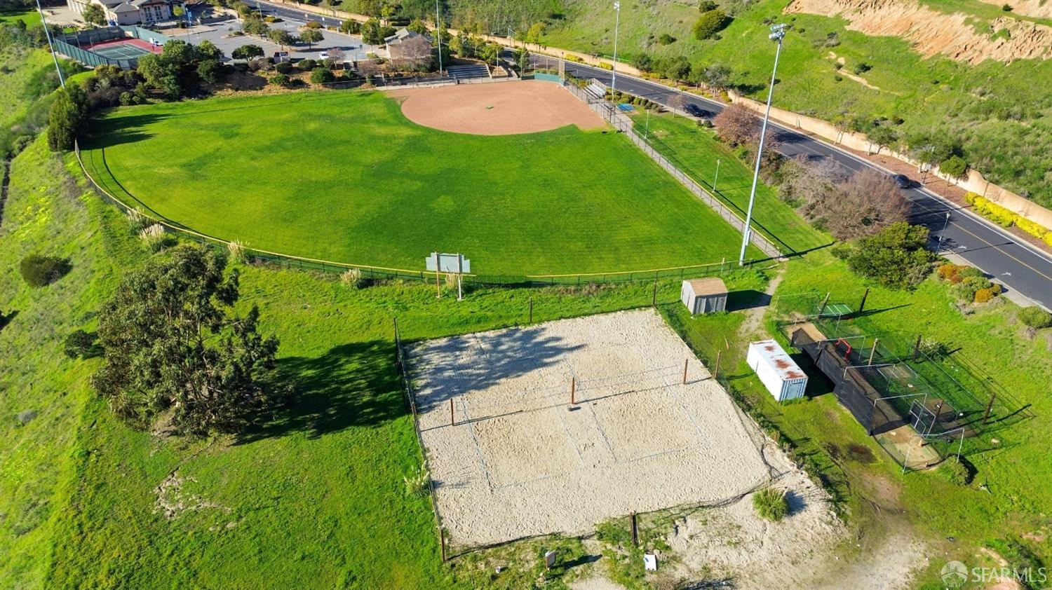 Detail Gallery Image 62 of 63 For 147 Elderberry Ln, Brisbane,  CA 94005 - 5 Beds | 3 Baths