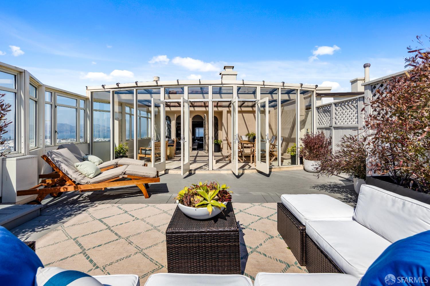 Detail Gallery Image 28 of 50 For 2100 Green St #800,  San Francisco,  CA 94123 - 2 Beds | 2/1 Baths