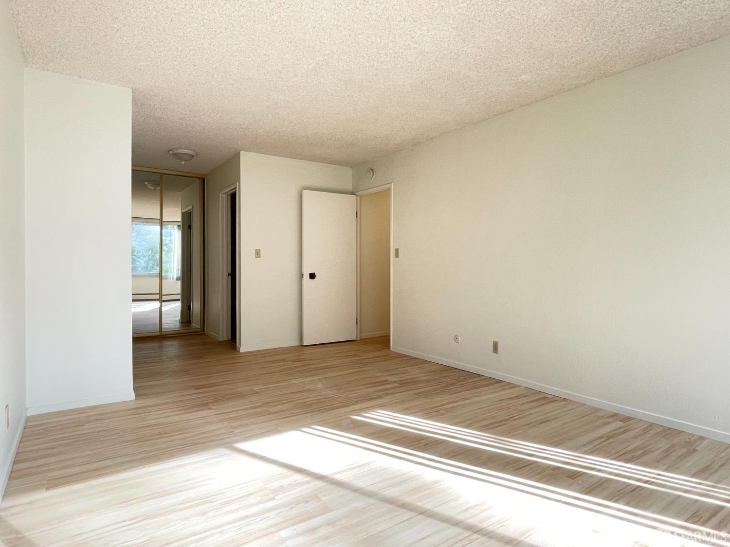 Detail Gallery Image 19 of 32 For 400 Davey Glen Rd #4505,  Belmont,  CA 94002 - 3 Beds | 2 Baths