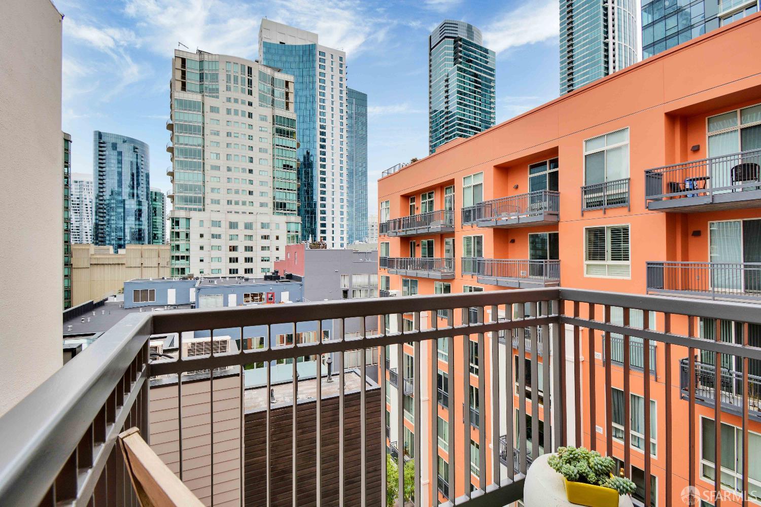 Detail Gallery Image 7 of 41 For 50 Lansing St #705,  San Francisco,  CA 94105 - 1 Beds | 1/1 Baths