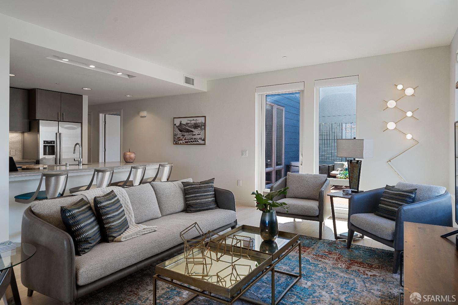 Photo #5: 426100348 Listing: Photo #5