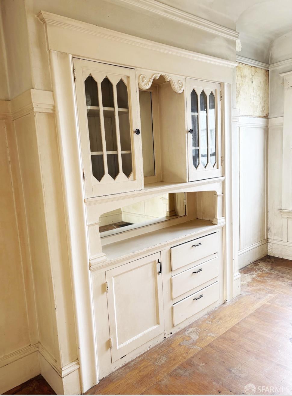 Detail Gallery Image 6 of 9 For 66 Theresa St, San Francisco,  CA 94112 - 2 Beds | 2 Baths