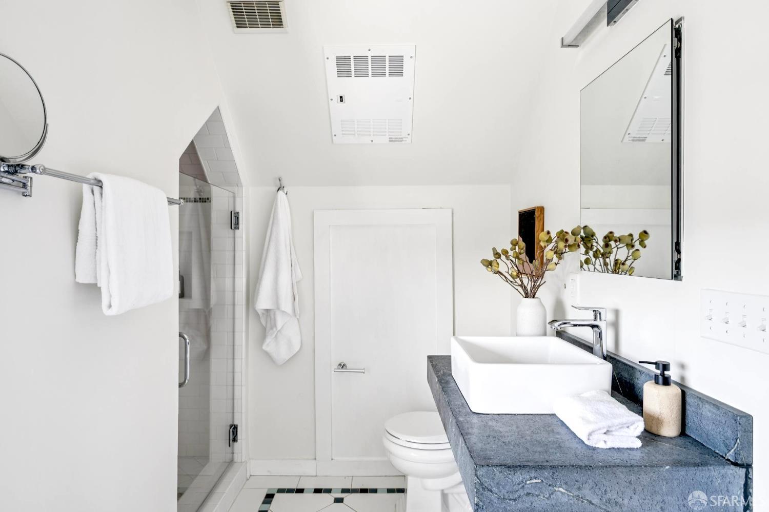 Detail Gallery Image 55 of 61 For 2426 Pine St, San Francisco,  CA 94115 - 4 Beds | 3 Baths