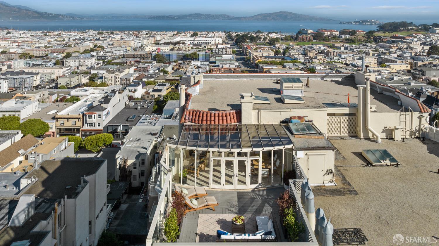 Detail Gallery Image 45 of 50 For 2100 Green St #800,  San Francisco,  CA 94123 - 2 Beds | 2/1 Baths