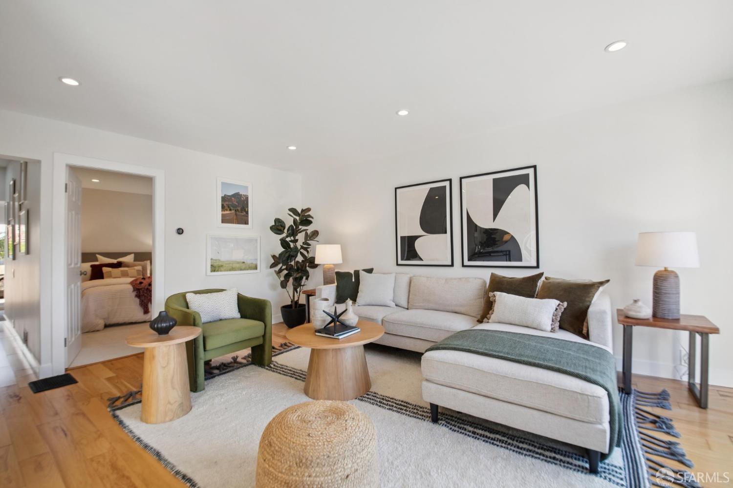 Detail Gallery Image 6 of 35 For 29 Cuvier St, San Francisco,  CA 94112 - 2 Beds | 1 Baths