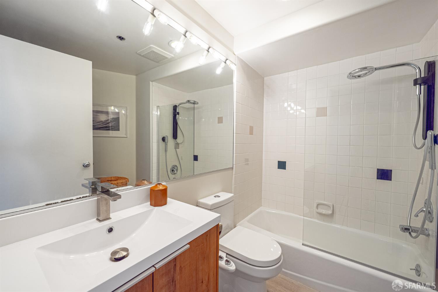 Detail Gallery Image 18 of 41 For 2301 Harrison St #203,  San Francisco,  CA 94110 - 1 Beds | 2 Baths