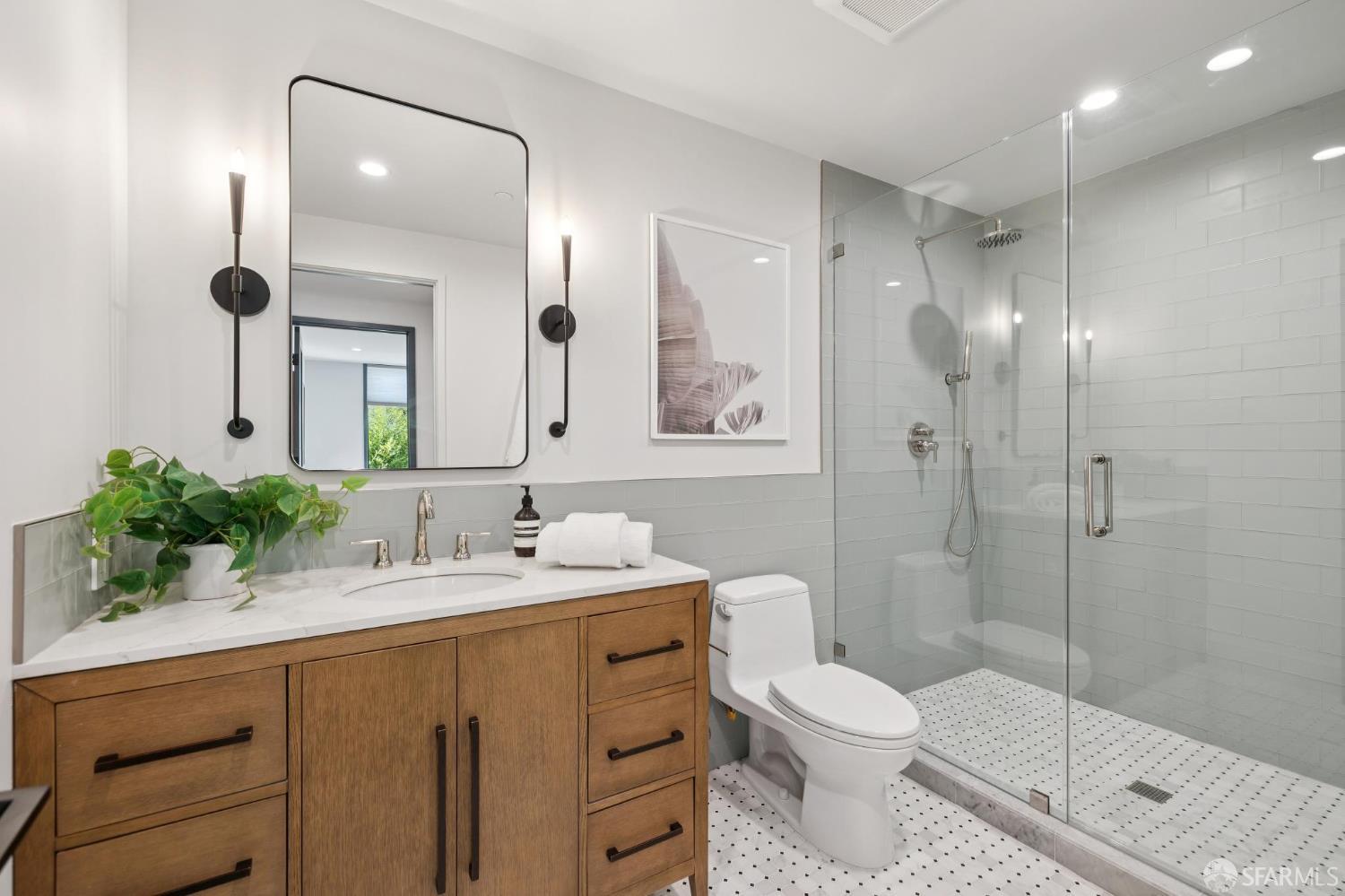 Detail Gallery Image 43 of 56 For 937 Kansas St, San Francisco,  CA 94107 - 4 Beds | 3/1 Baths