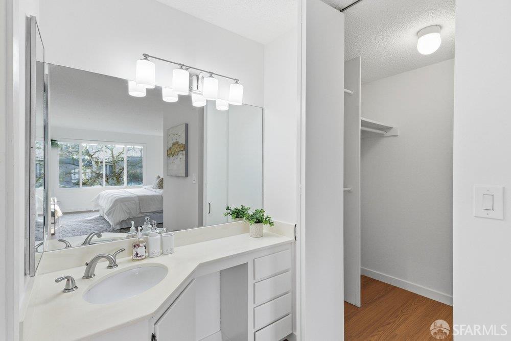 Photo #32: 426098160 Listing: Photo #32