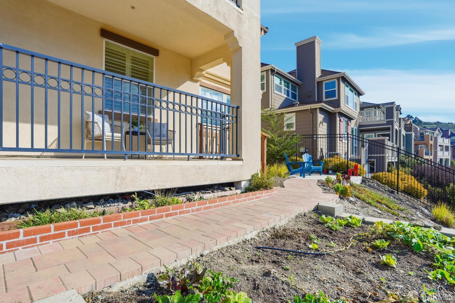 Detail Gallery Image 52 of 63 For 147 Elderberry Ln, Brisbane,  CA 94005 - 5 Beds | 3 Baths